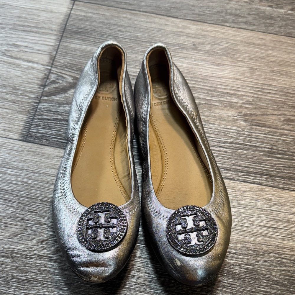 Tory Burch Metallic Silver Flats woman’s 6.5 (s87)